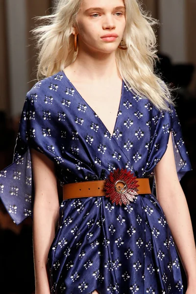 Look 44